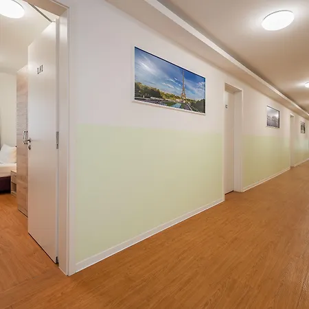 Hotel City Green Berlin מלון 3*